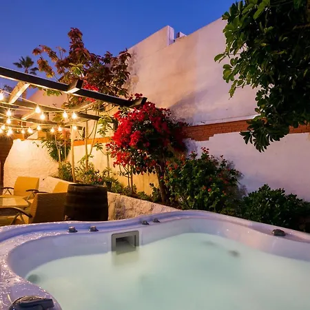 True Canarian 6 Bedrooms With Hot Tub Callao Salvaje