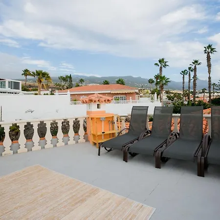 True Canarian 6 Bedrooms With Hot Tub Villa *