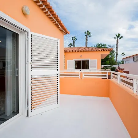 True Canarian 6 Bedrooms With Hot Tub Villa *