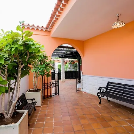 True Canarian 6 Bedrooms With Hot Tub Callao Salvaje